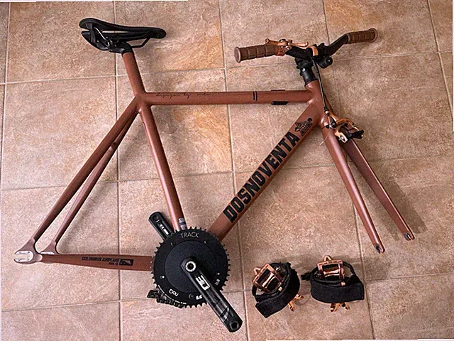 PARTS OUT DOSNOVENTA BICYCLE FIXIE HOUSTON FRAME 52 M/L ROTOR 3D - WHEELS SOLD.