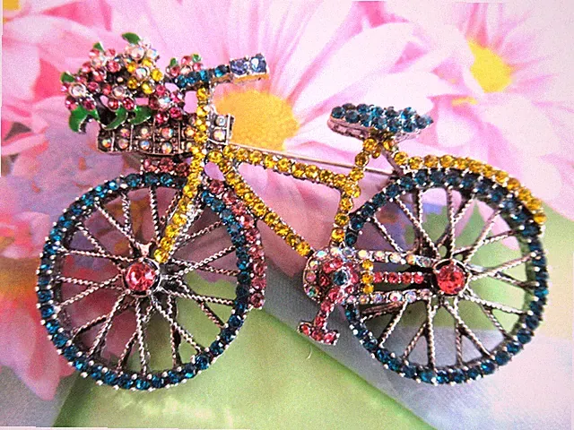 Vintage Style Rhinestone Bicycle Brooch Pin Flower Basket Bike Brooch NEW