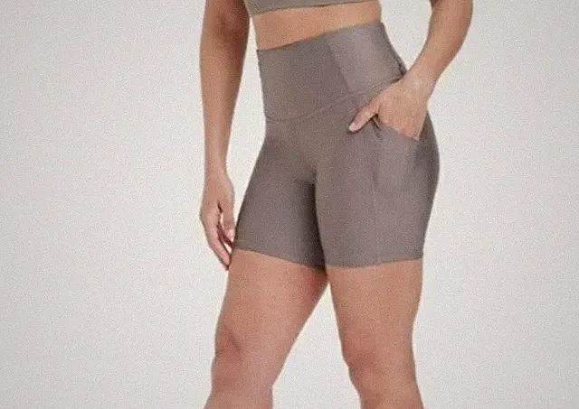 XL - Womens Effortless Support High-Rise Pocketed Bike Shorts 6" - Taupe